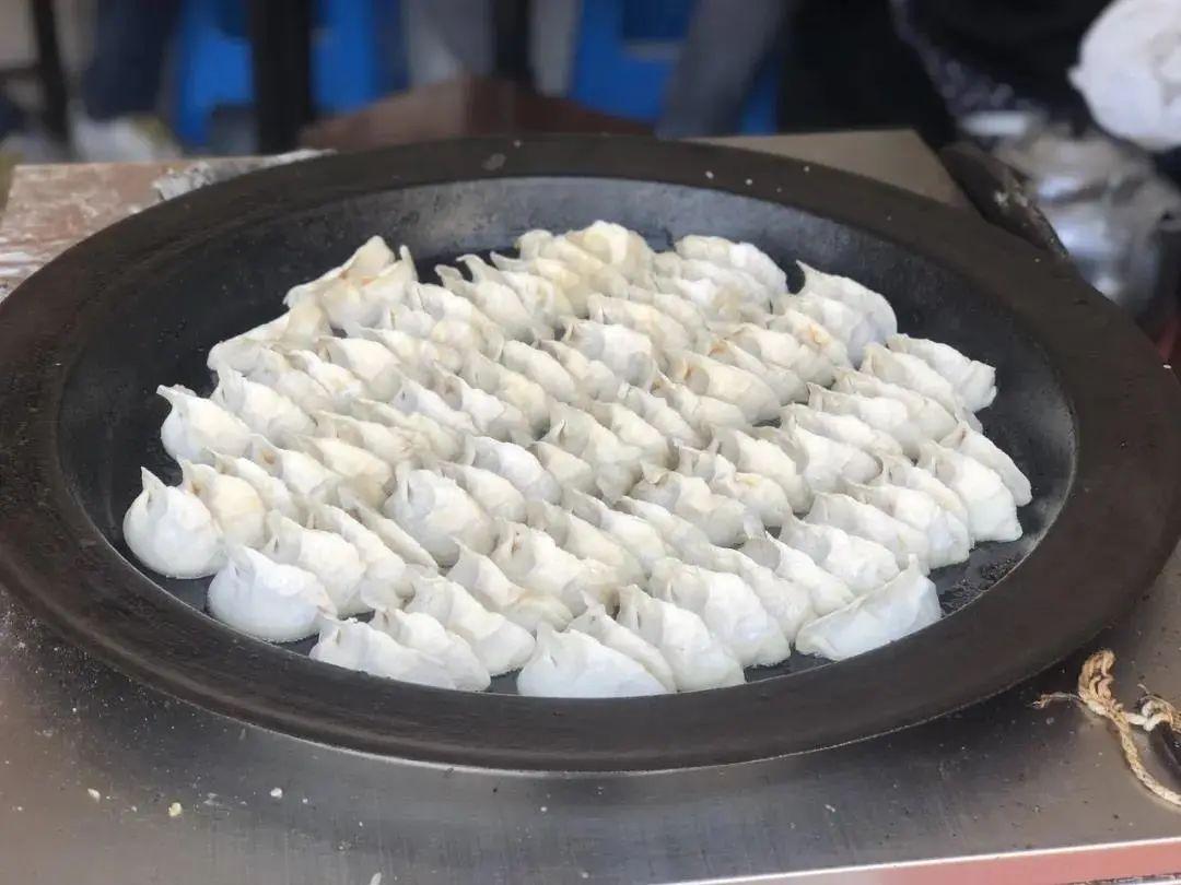 上海早晨直播，城市醒來(lái)的第一縷陽(yáng)光風(fēng)采